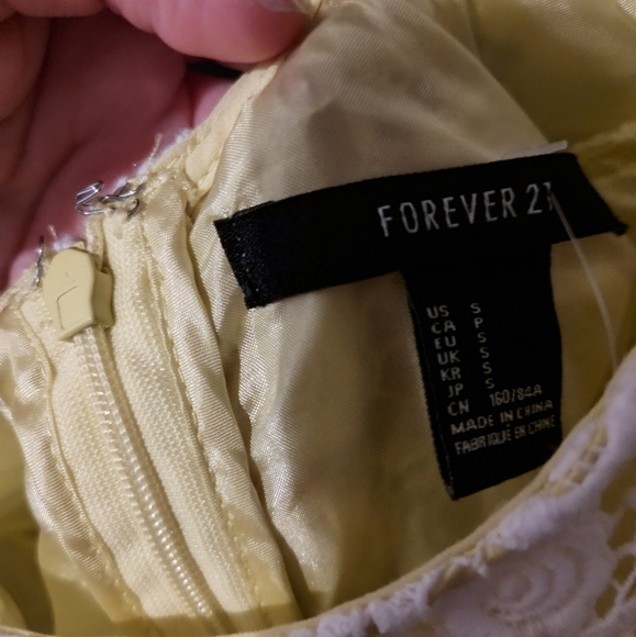 Forever 21 Yellow Fit & Flare Dress White Lace Bodice Summer Size Small - Picture 3 of 4